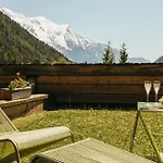 Les Grands Montets & Hotel 4*