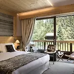Les Grands Montets & Hotel 4*