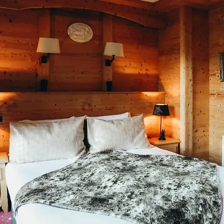 Les Grands Montets Hotel & Spa Отель 4*