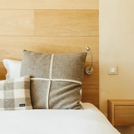 Отель Les Grands Montets Hotel & Spa