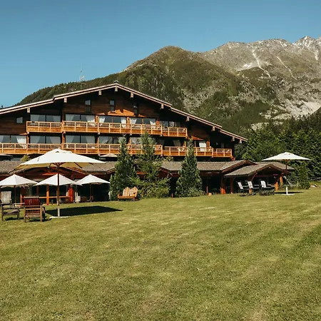 فندق Les Grands Montets & 4*