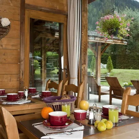 Отель Les Grands Montets Hotel & Spa