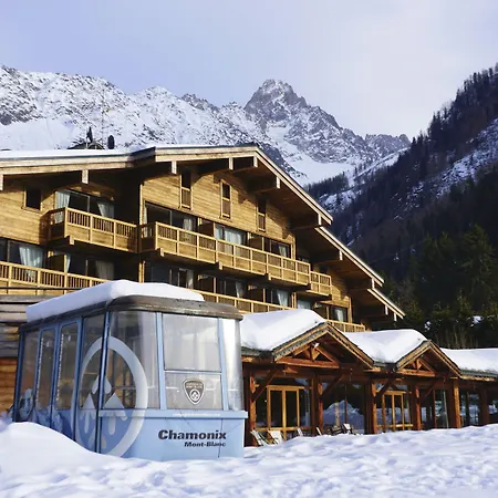 Les Grands Montets Hotel & Spa 4*