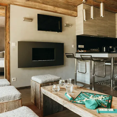 Otel Les Grands Montets & 4*