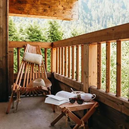 Les Grands Montets Hotel & Spa Шамони