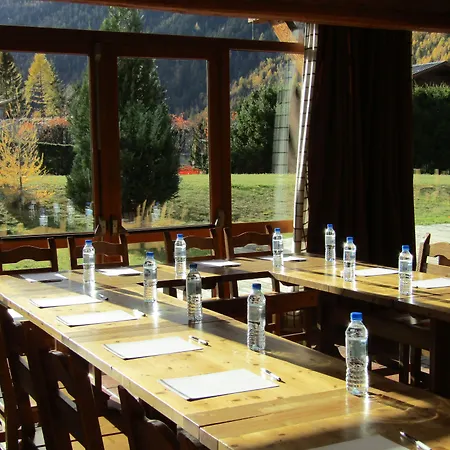 Les Grands Montets Hotel & Spa 4*